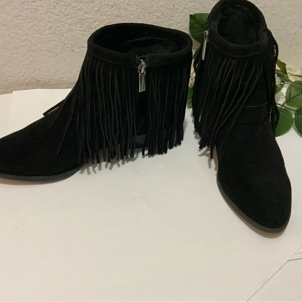 BCBG Capricorn Leather Fringed Bootie, Size  9/ 39 - Picture 13 of 13